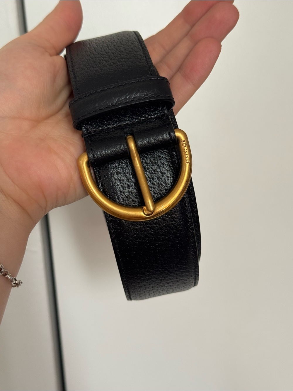 Gucci Black Leather Logo-Stamped Belt